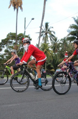 Christmas-Lights-Ride-Cairns-2014_1